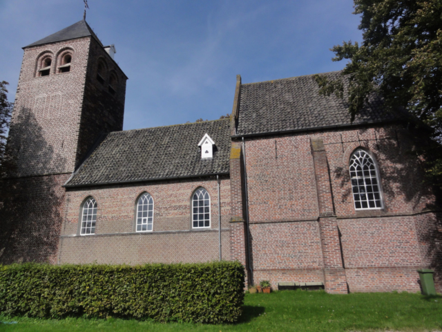 Dennenburg-kerk03